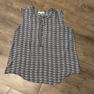 Loft Plus 16/18 Sleeveless Black and White Patterned Top